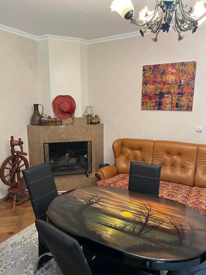 Story Guesthouse Kasbegi Buitenkant foto